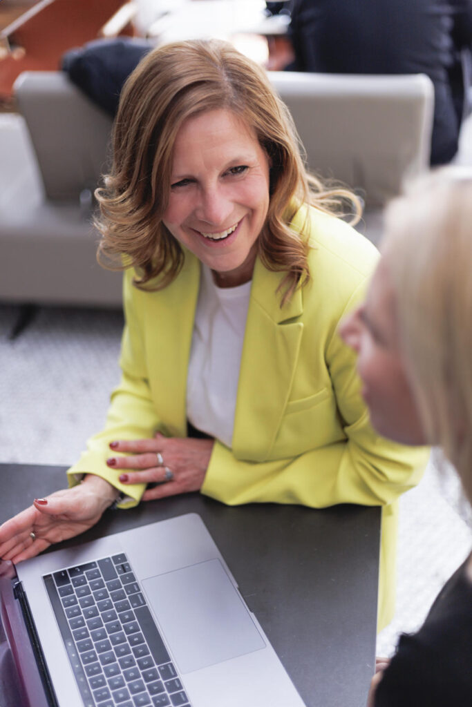 brand-photography-coach-budapest