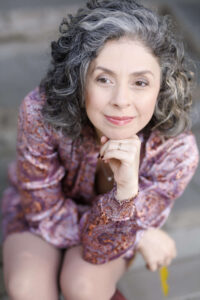 Glamour-photography-budapest-self-confident-portrait-outdoor