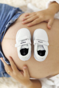 maternity-shooting-studio-lifestyle-budapest.jpg